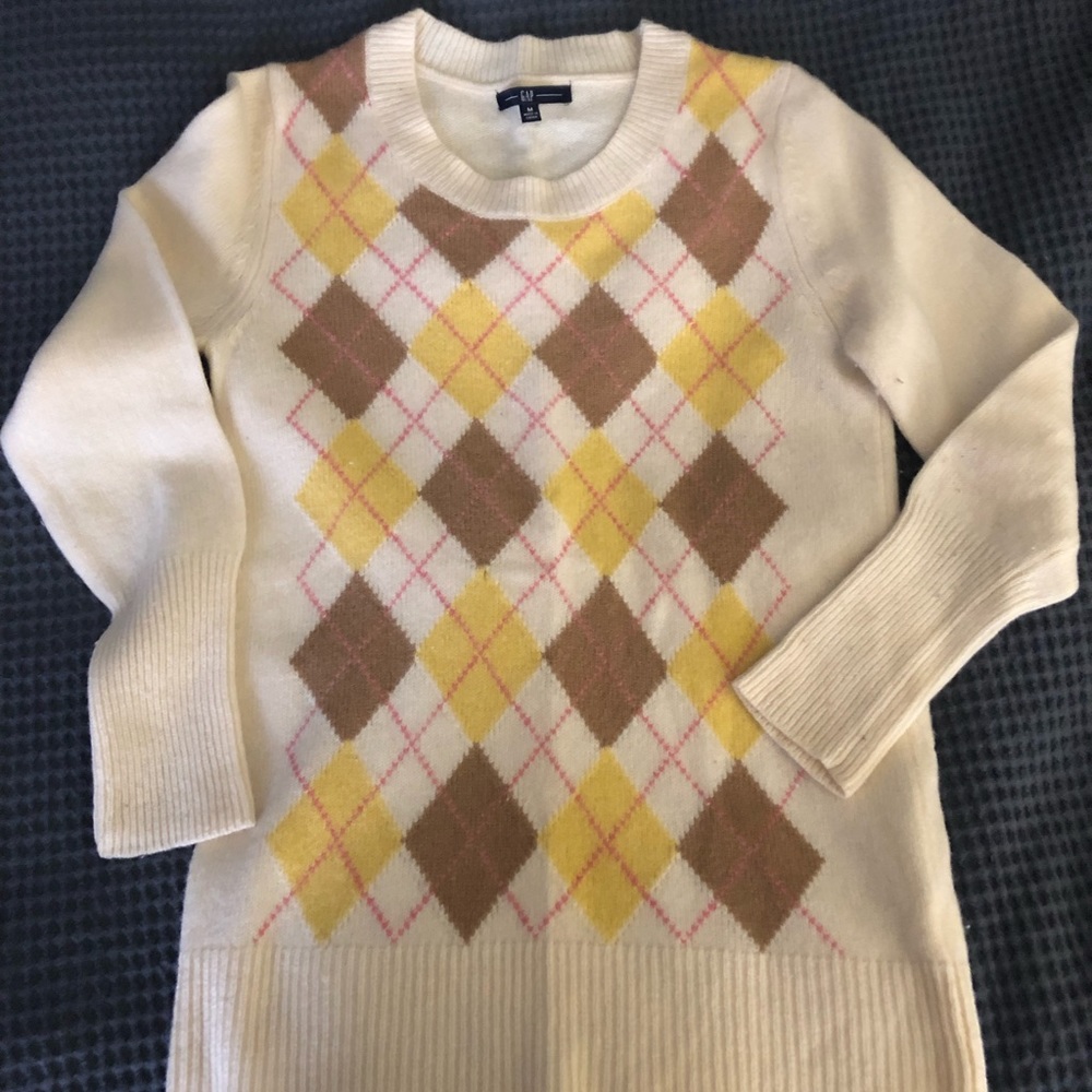 GAP Women’s Lamb’s Wool Sweater